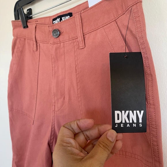 DKNY Canyon Rose Coral High Rise Slim Straight Leg Cropped size 2/26 - Picture 4 of 12